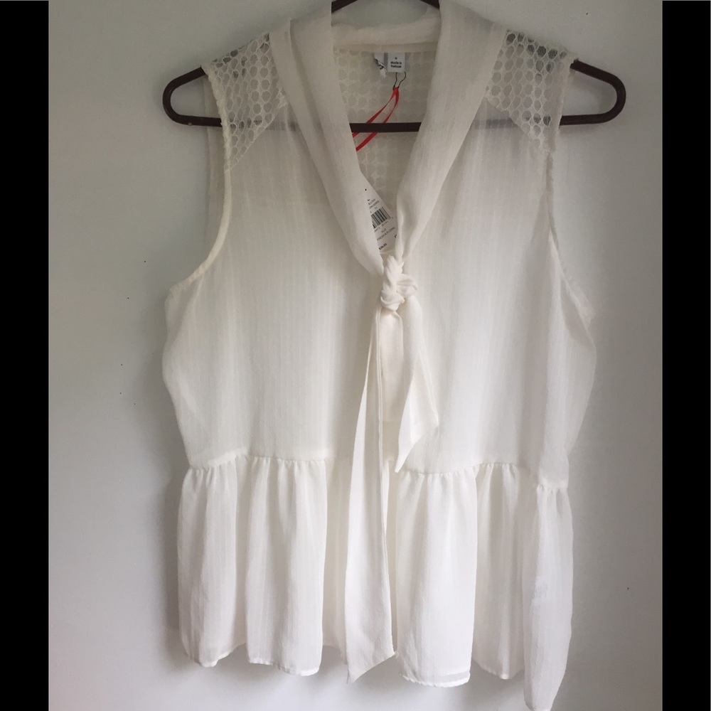 🎀 NWT Elle Sleeveless Blouse S